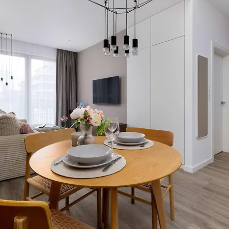Rakowicka Brick Near Station By Renters *