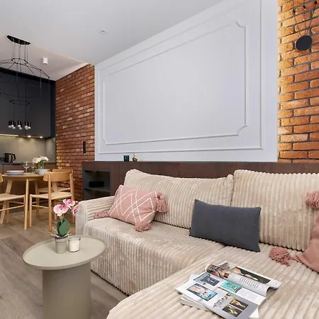 Appartamento Rakowicka Brick Near Station By Renters *