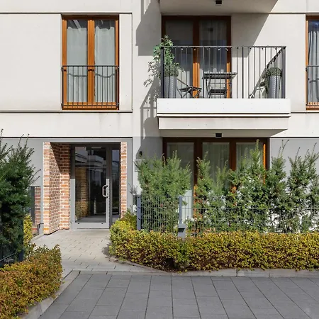 Appartement Rakowicka Brick Near Station By Renters *