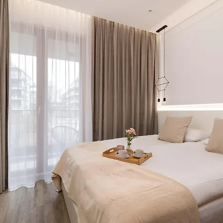 Rakowicka Brick Near Station By Renters Apartamento