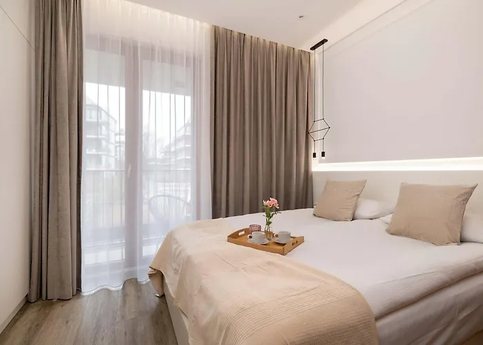 Rakowicka Brick Near Station By Renters Apartamento