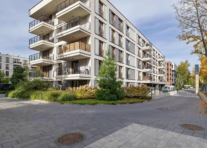 Apartamento Rakowicka Brick Near Station By Renters