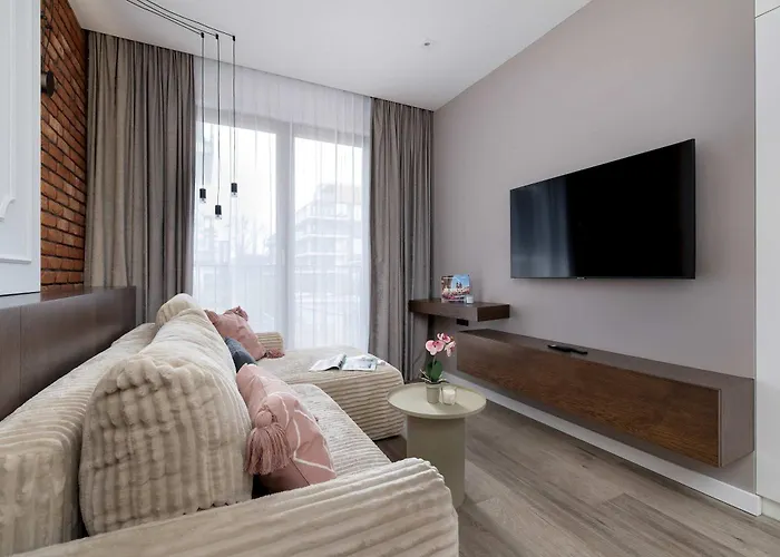 Rakowicka Brick Near Station By Renters Apartamento Cracóvia