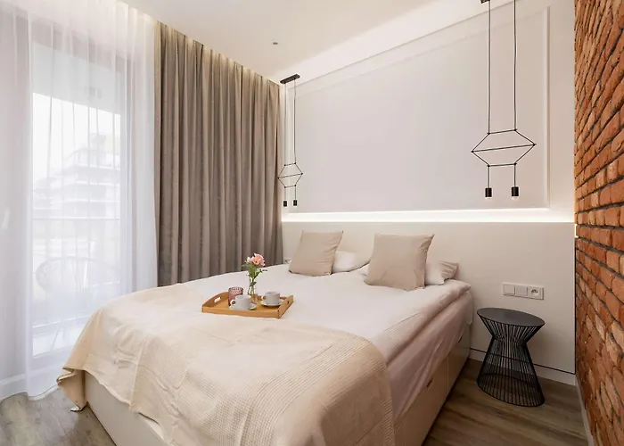 Rakowicka Brick Near Station By Renters Apartamento