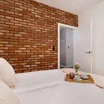 Rakowicka Brick Near Station By Renters *
